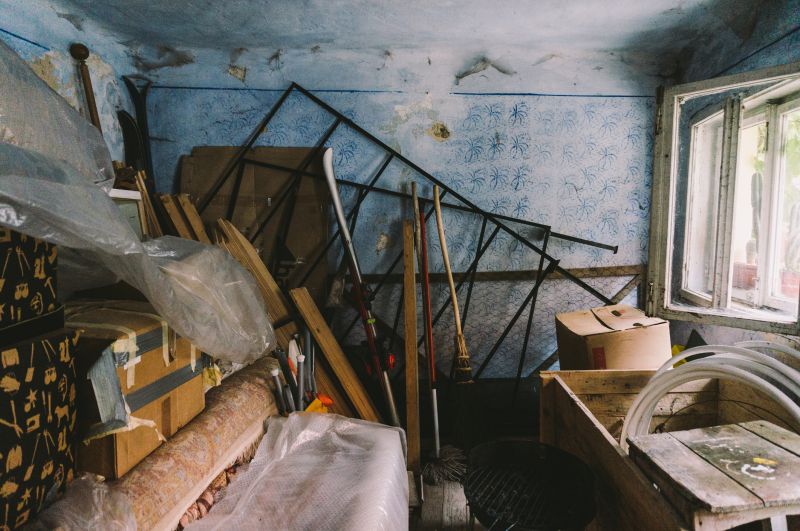 Cluttered Space Before Removal